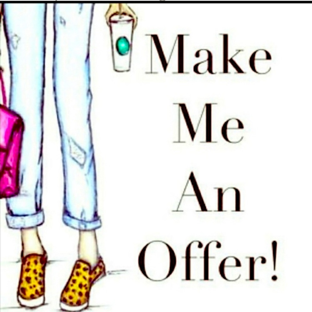 ❤️❤️❤️ Make an offer ❤️❤️❤️ cleaning out my closet more items to load.